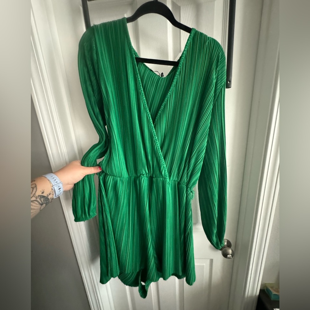 Boohoo Green Belted Romper Size 22